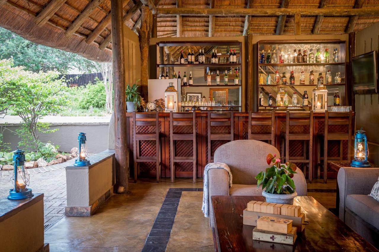 Kambaku Safari Lodge ティムババティ野生保護区 エクステリア 写真