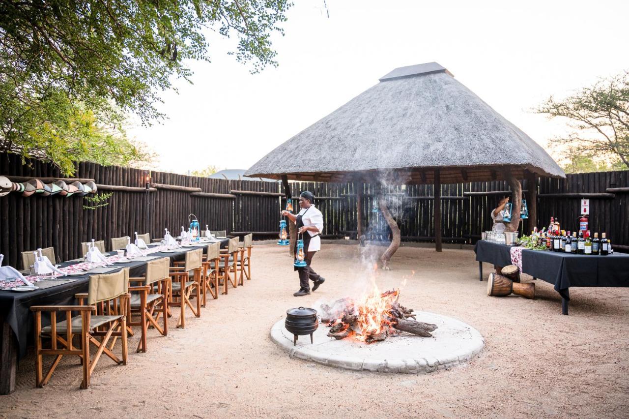 Kambaku Safari Lodge ティムババティ野生保護区 エクステリア 写真