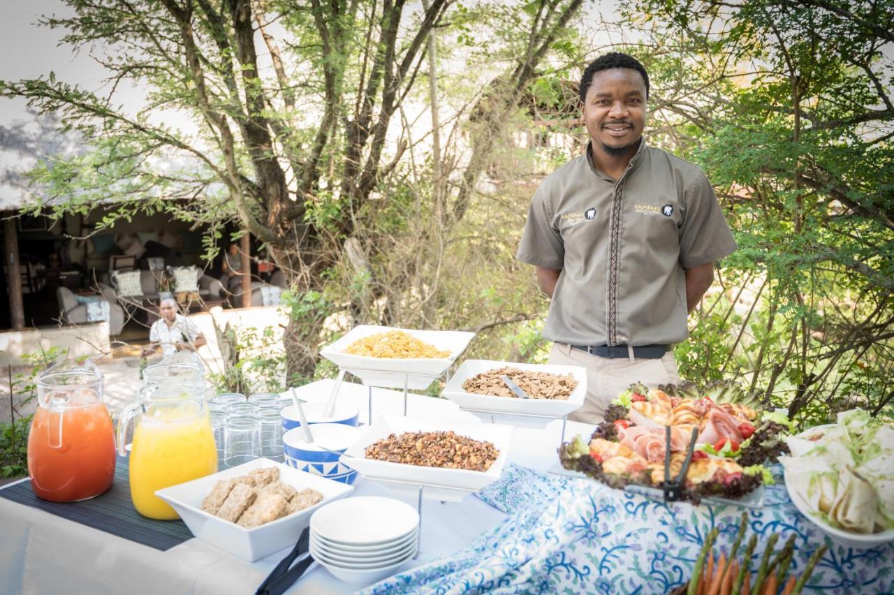 Kambaku Safari Lodge ティムババティ野生保護区 エクステリア 写真