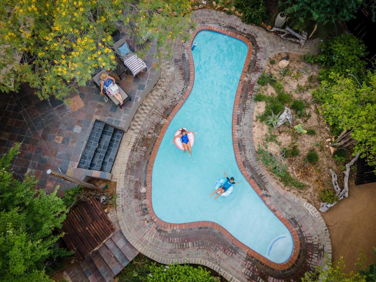 Kambaku Safari Lodge ティムババティ野生保護区 エクステリア 写真