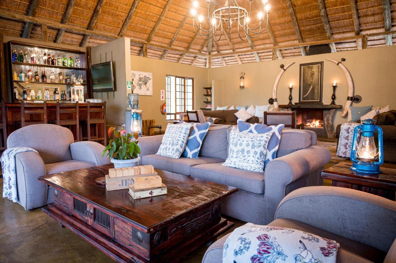 Kambaku Safari Lodge ティムババティ野生保護区 エクステリア 写真
