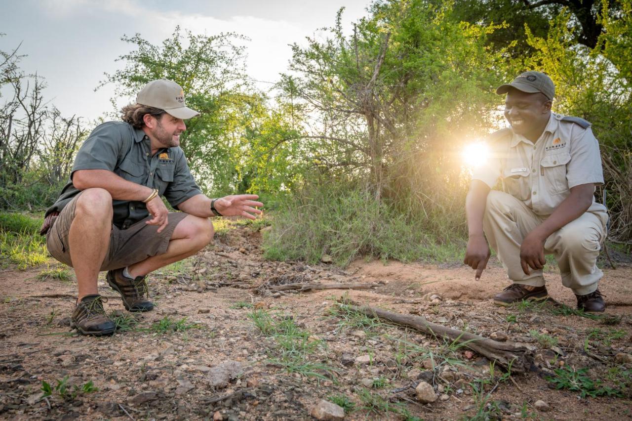 Kambaku Safari Lodge ティムババティ野生保護区 エクステリア 写真